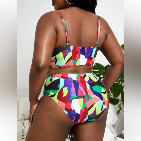 🍉Shein plus size all over print bikini swimsuit multi colour, 1X - Picture 2 of 8
